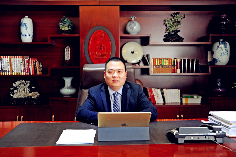 新時(shí)代，我們堅(jiān)定前行